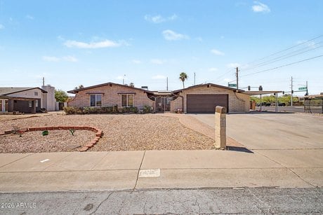4001 E Hancock Dr