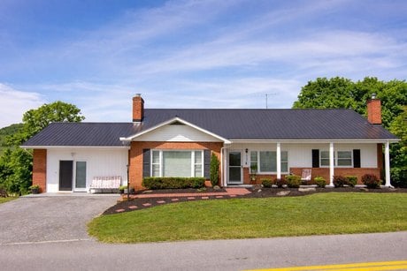 4061 Fairview Rd