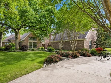 1355 Woodbrook Ln