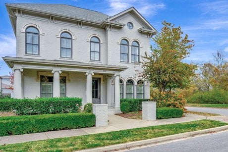 102 Fitzgerald St