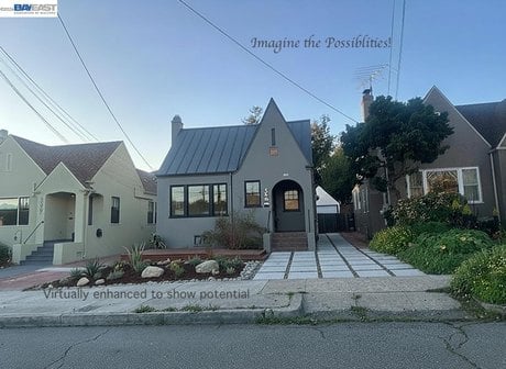 2533 Harrington Ave