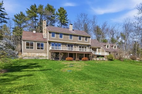 20 Fairfield Hill Rd