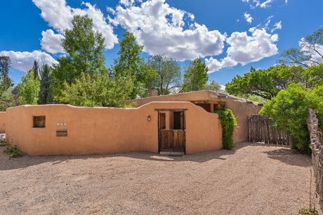 414 Sosaya Ln