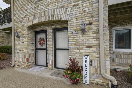 1132 W Baldwin Ct