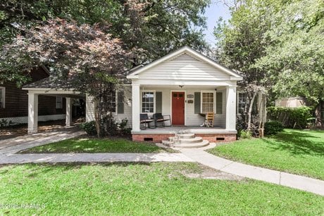 507 Adrienne St