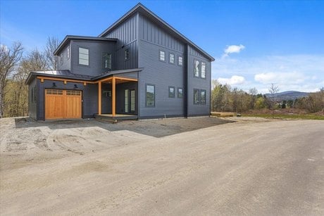 24 Rivers Edge Ln Unit 2