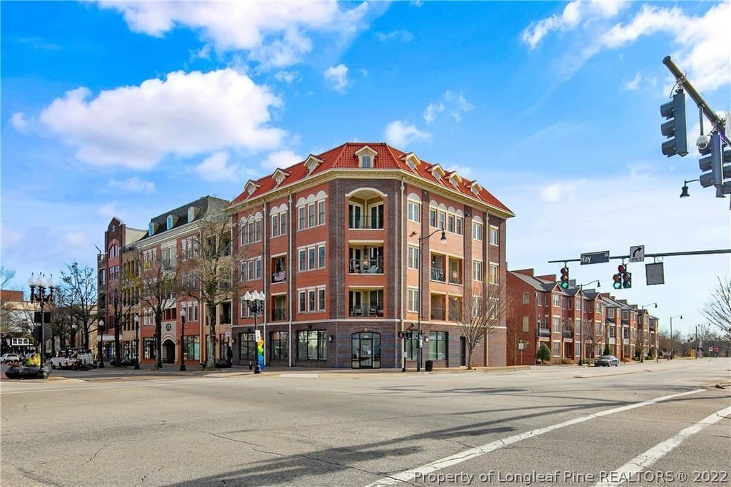 325 Hay St Unit 401