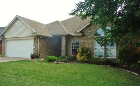 1210 N Quail Ter