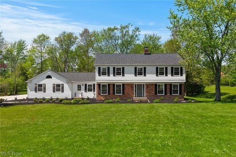 2560 Snowberry Ln