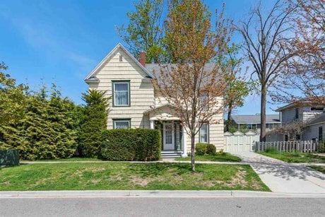 313 Summit St