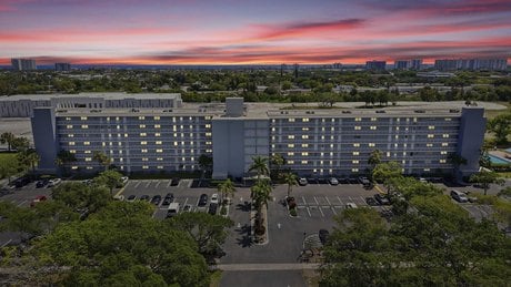 5700 NW 2nd Ave Apt 604