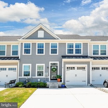 35012 Shorebird Ln