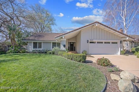 3007 E Sierra Dr