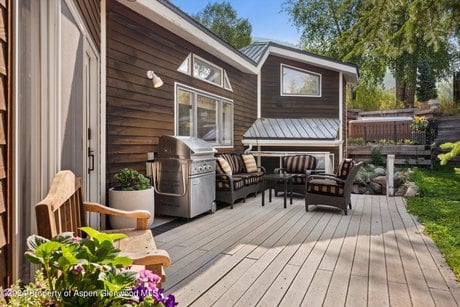 140 Maple Ln