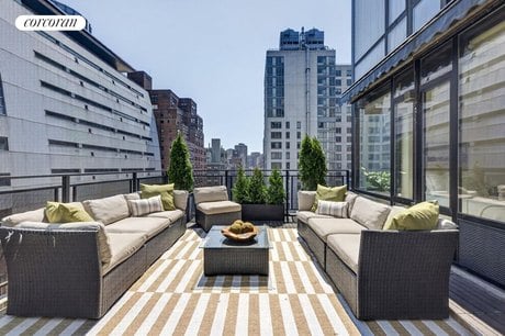 148 E 24th St Apt 11A