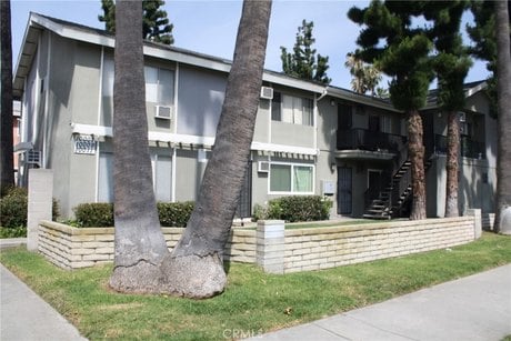 10011 Sepulveda Blvd