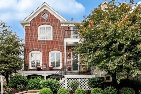 201 Manchester Dr