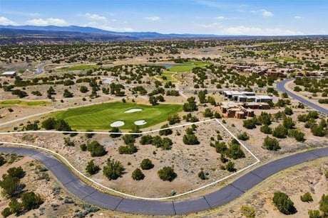 3 Plaza Velasquez Lot 44