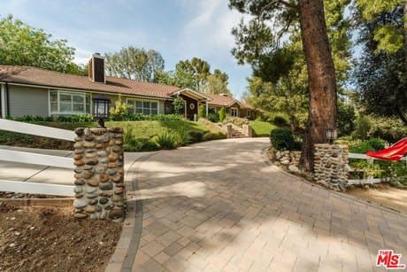 24901 Jim Bridger Rd