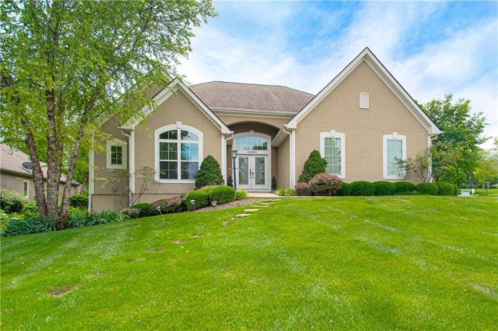 14361 Manor Ct