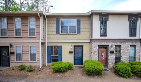 220 Elm St
