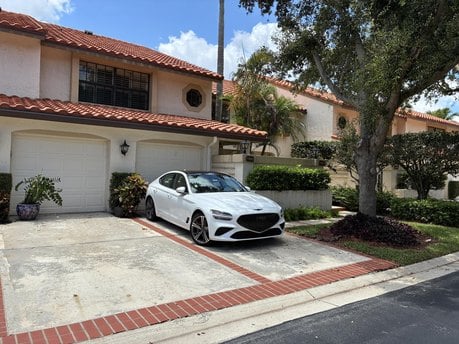 7895 LA Mirada Dr