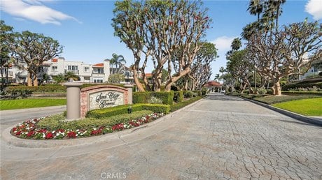 19282 Torreypines Cir