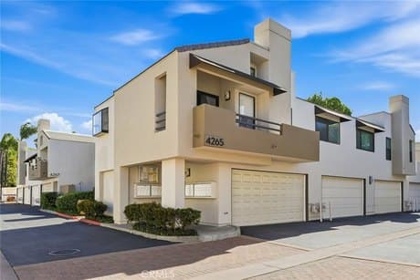 4265 Las Virgenes Rd