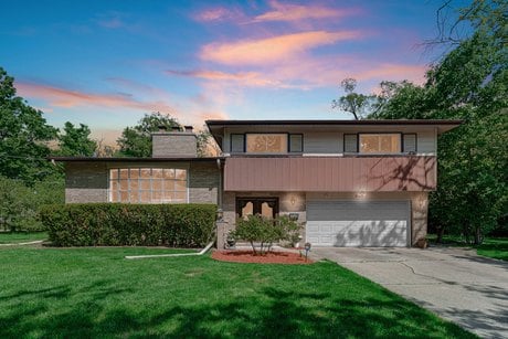 895 Sumac Rd