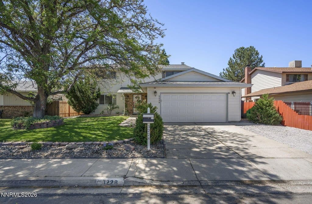 3228 Candelaria Dr