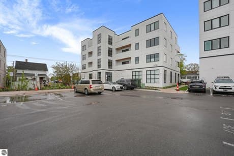 708 Randolph St Ste 309