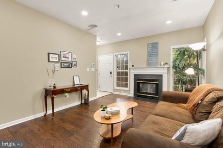 2356 Garnett Dr Unit 1