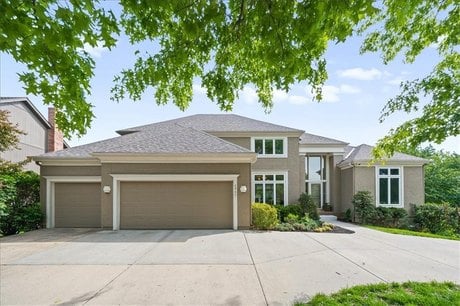 4941 W 138th Ter