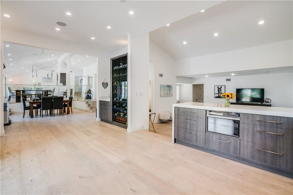 23760 Oakfield Rd listing photo