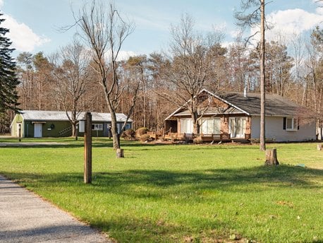 2322 E Hathaway Rd