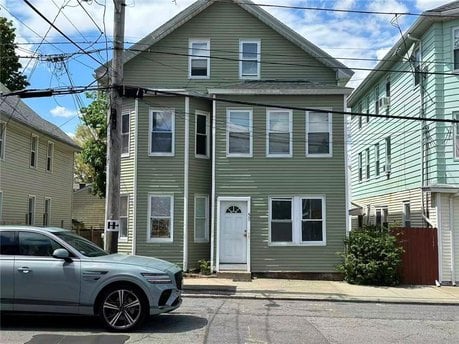 50 Hawkins St