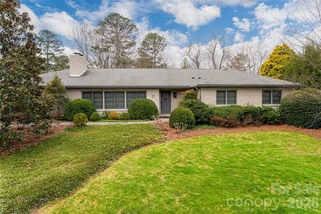 21 Pine Tree Cir