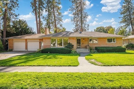 1110 E 28th Ave