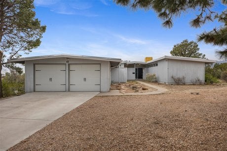 95 Tecolote St