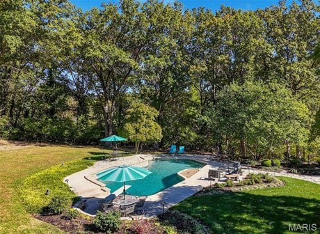 73 Overhills Dr