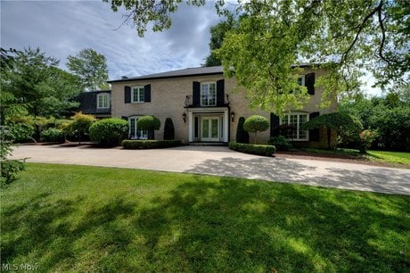 18220 Parkland Dr