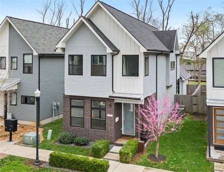 218 SE 7th St