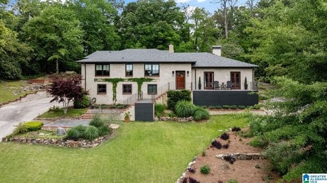 748 Montgomery Dr
