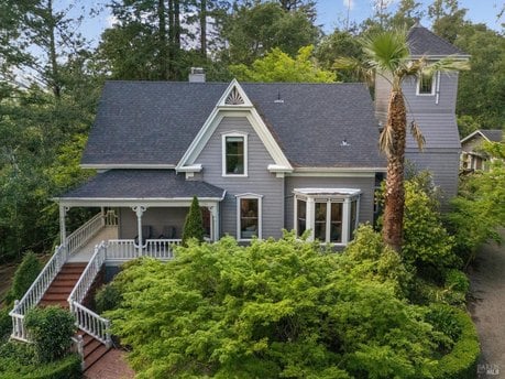 801 Dry Creek Rd