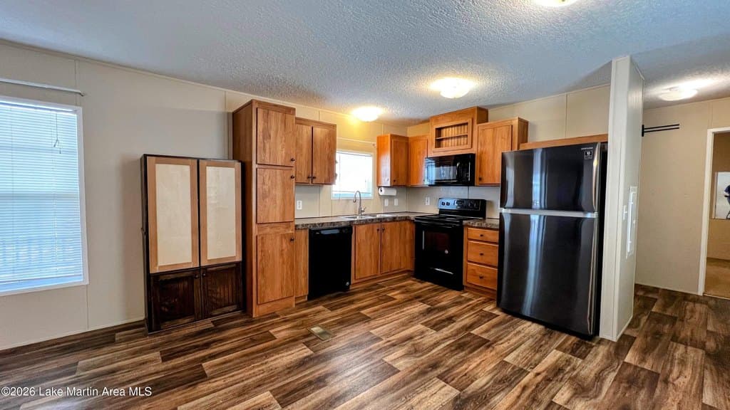 500 Webster Rd listing photo
