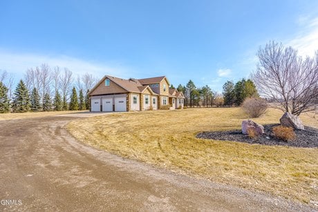 6160 Sky Ln