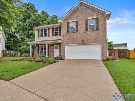 126 Cloverwood Dr SW