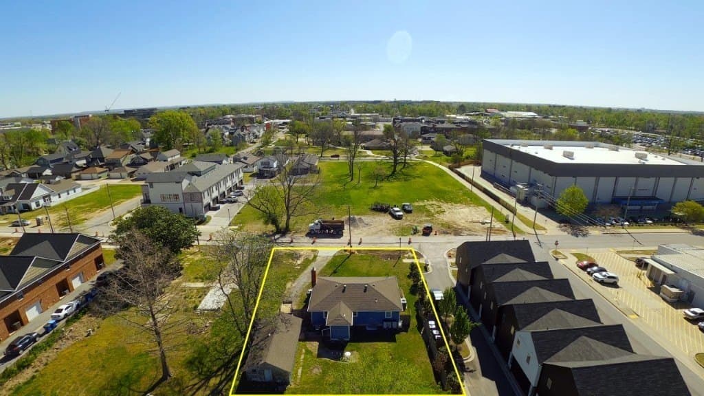 508 SW E St Lot 8A