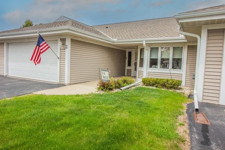 7222 W Mequon Square Dr Unit 2