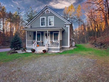 2949 Waterbury Rd